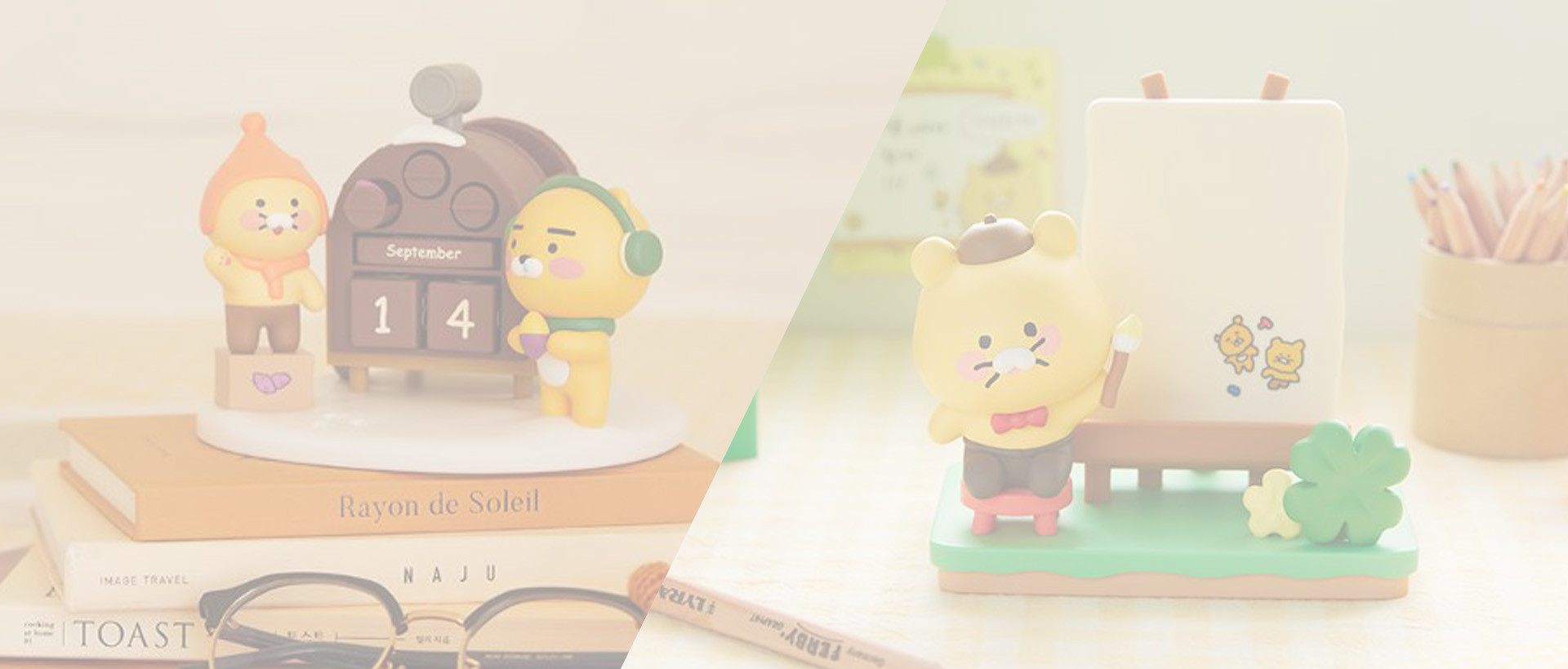 フィギュアとデスク小物のディスプレイ